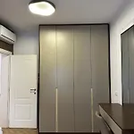 Delux 103 * Tirana