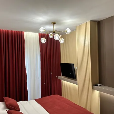 Delux 103 Tirana